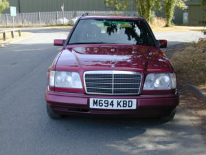 1995 Mercedes-Benz 200 Ref 8762 - Mercedes Benz W124 E200 Estate Petrol Automatic (rhd - Uk Car) in Red — image 4