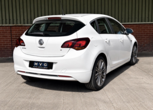 2012 Vauxhall Astra 1.6 16v Sri Vx Line in White — image 5