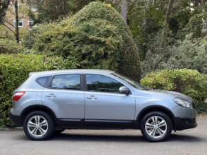 2011 Nissan Qashqai 1.6 Acenta in Grey — image 2