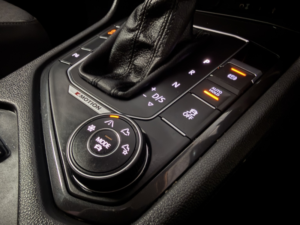 2017 Volkswagen Tiguan 2.0 Tdi Bluemotion Tech Se Navigation in Black — image 4