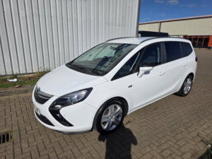 2012 Vauxhall Zafira Tourer 1.4 T Exclusiv in White — image 5