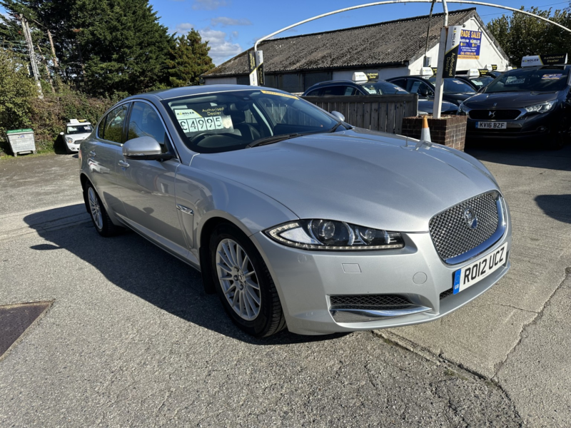 2012 Jaguar Xf 3.0 D V6 Luxury in Silver — image 1