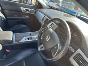 2012 Jaguar Xf 3.0 D V6 Luxury in Silver — image 3