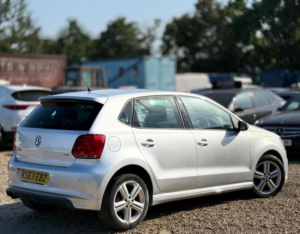 2014 Volkswagen Polo 1.2 Tsi R-Line Euro 5 5dr in Silver — image 3