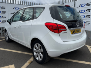 2017 Vauxhall Meriva 1.4i Life MPV 5dr Petrol Manual Euro 6 (100 Ps) in White — image 4