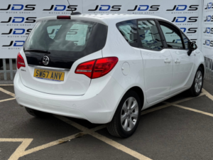2017 Vauxhall Meriva 1.4i Life MPV 5dr Petrol Manual Euro 6 (100 Ps) in White — image 5