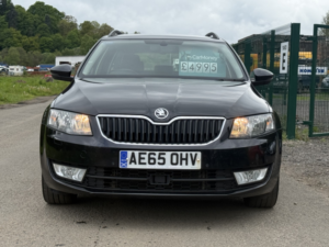 2015 Skoda Octavia 2.0 Tdi Se L in Black — image 2