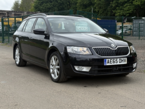 2015 Skoda Octavia 2.0 Tdi Se L in Black — image 3