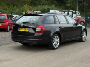 2015 Skoda Octavia 2.0 Tdi Se L in Black — image 5