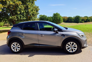 2020 Renault Captur 1.0 Iconic Tce 100 in Grey — image 2