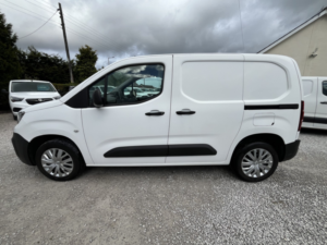 2021 Peugeot Partner 1.5 Bluehdi 1000 Professional in White — image 5