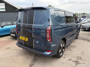 2025 Ford Transit Custom 2.0 320 Ecoblue Sport Crew Van Double Cab 5dr Diesel Auto L1 H1 Euro 6 (s/s) (170 Ps) in Blue — image 4
