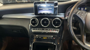 2018 Mercedes-Benz Glc 2.0 Glc250 Urban Edition G-Tronic+ 4matic Euro 6 (s/s) 5dr in Black — image 4