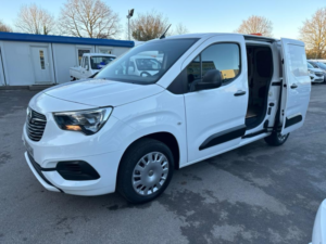 2019 Vauxhall Combo Turbo D Sportive — image 3