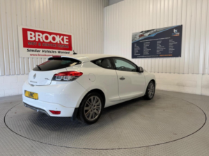 2016 Renault Megane 1.5 Dci Gt Line Nav Euro 6 (s/s) 3dr in White — image 4