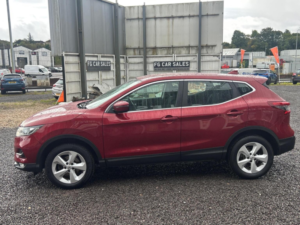 2019 Nissan Qashqai 1.3 Dig-T Acenta Premium Euro 6 (s/s) 5dr in Red — image 2