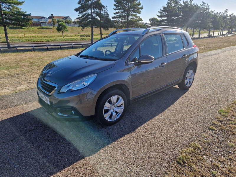 2014 Peugeot 2008 1.6 E-Hdi Active in Grey — image 1
