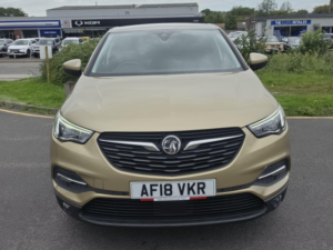 2018 Vauxhall Grandland X 1.2 Turbo Tech Line Nav Euro 6 (s/s) 5dr in Gold — image 2
