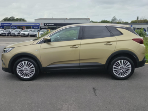 2018 Vauxhall Grandland X 1.2 Turbo Tech Line Nav Euro 6 (s/s) 5dr in Gold — image 6