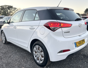 2015 Hyundai I20 1.2 Blue Drive S Air in White — image 5
