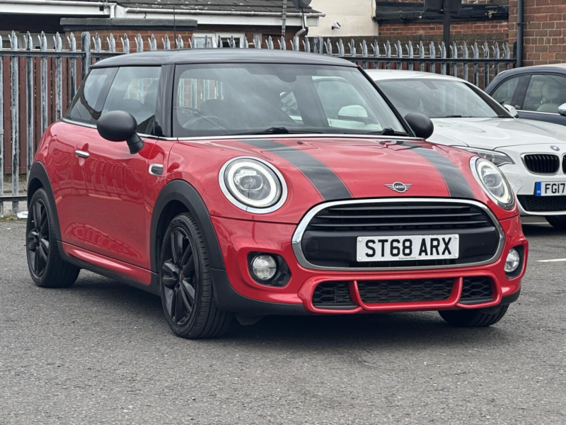 2018 MINI Hatch 1.5 One 3-Door Hatch in Red — image 1