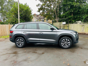 2023 Skoda Kodiaq 1.5 Tsi Act Se Drive DSG Euro 6 (s/s) 5dr (7 Seat) in Grey — image 3