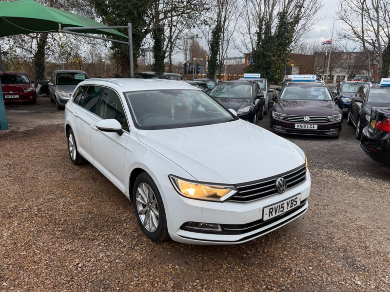 2015 Volkswagen Passat 2.0 Tdi Bluemotion Tech Se Business Estate 5dr Diesel Manual Euro 6 (s/s) (150 Ps) in White — image 1