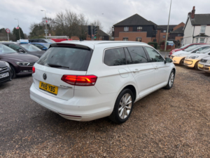 2015 Volkswagen Passat 2.0 Tdi Bluemotion Tech Se Business Estate 5dr Diesel Manual Euro 6 (s/s) (150 Ps) in White — image 5