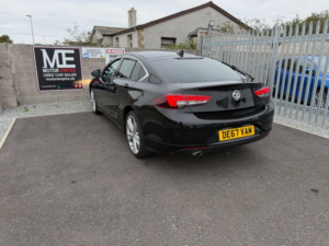 2017 Vauxhall Insignia 2.0 Turbo D Blueinjection Sri Vx Line Nav in Black — image 4