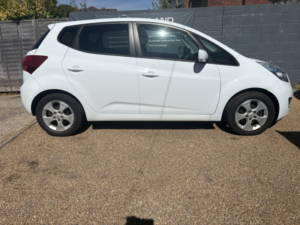 2012 Kia Venga 1.6 Ecodynamics 3 in White — image 2