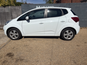 2012 Kia Venga 1.6 Ecodynamics 3 in White — image 5