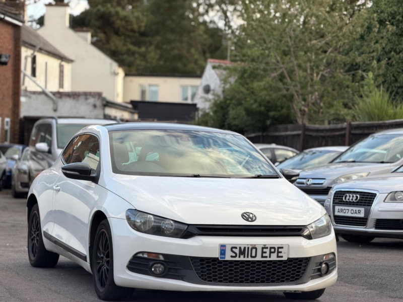 2010 Volkswagen Scirocco 2.0 Tdi Gt Euro 5 3dr in White — image 1
