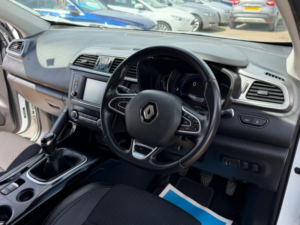2018 Renault Kadjar 1.3 Tce Dynamique S Nav Euro 6 (s/s) 5dr in White — image 3