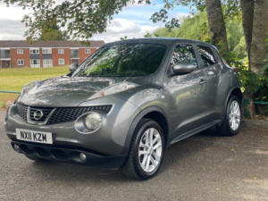 2011 Nissan Juke 1.6 Tekna Euro 5 5dr in Grey — image 3