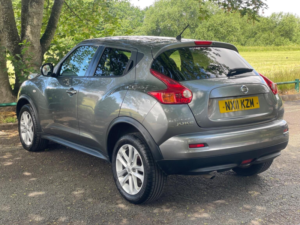 2011 Nissan Juke 1.6 Tekna Euro 5 5dr in Grey — image 4
