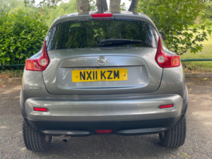 2011 Nissan Juke 1.6 Tekna Euro 5 5dr in Grey — image 5
