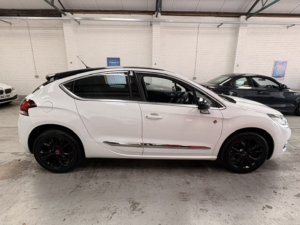 2017 Ds Automobiles Ds 4 1.6 Bluehdi Performance Line in White — image 6