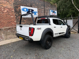 2017 Nissan Navara 2.3 Navara Tekna Dci 4WD 5dr in White — image 3