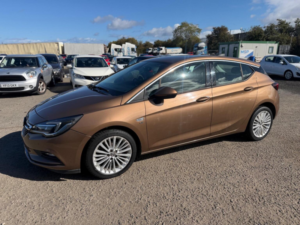 2016 Vauxhall Astra 1.0i Turbo Ecoflex Elite Nav Euro 6 (s/s) 5dr in Bronze — image 6