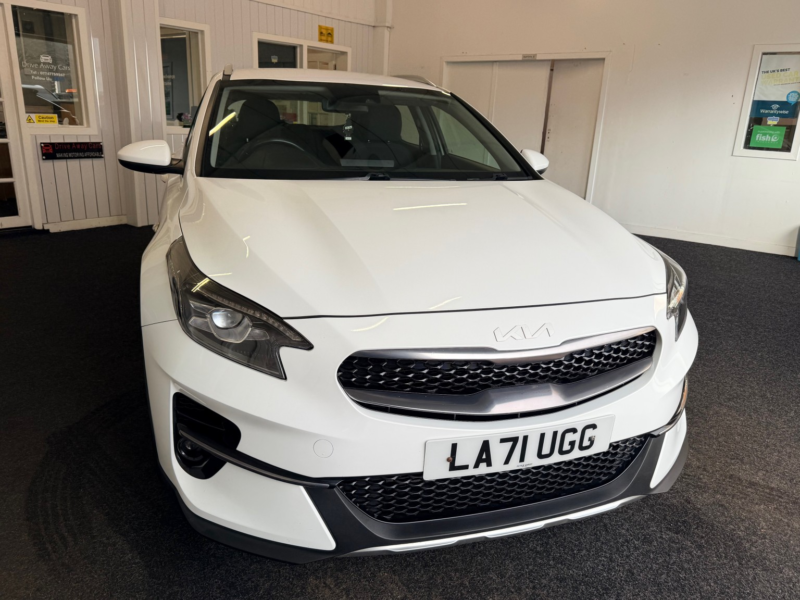 2022 Kia Xceed 1.0 T-Gdi 2 in White — image 1