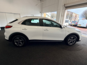 2022 Kia Xceed 1.0 T-Gdi 2 in White — image 6