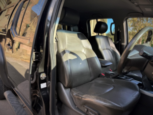 2014 Nissan Navara 2.5 Dci Tekna in Black — image 3