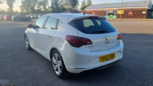 2012 Vauxhall Astra 1.6 16v Sri in White — image 2