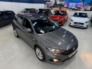 2017 Fiat Tipo 1.4 Mpi Easy Plus Euro 6 5dr in Grey — image 4