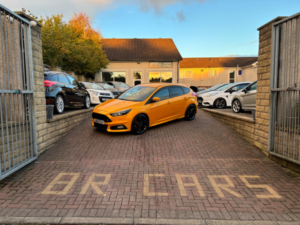 2016 Ford Focus 2.0 Tdci St-3 Euro 6 (s/s) 5dr in Yellow — image 3