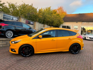 2016 Ford Focus 2.0 Tdci St-3 Euro 6 (s/s) 5dr in Yellow — image 5