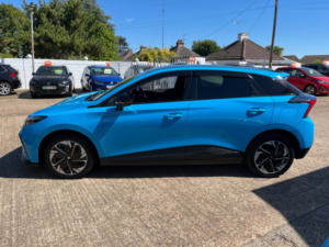 2023 MG Mg4 64kwh Trophy Long Range Hatchback 5dr Electric Auto (203 Ps) in Blue — image 5