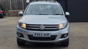 2013 Volkswagen Tiguan 2.0 Tdi Bluemotion Tech Match DSG 4WD Euro 5 (s/s) 5dr in Silver — image 3