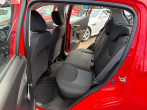 2016 Vauxhall Viva 1.0i Ecoflex Se Euro 6 5dr in Red — image 5