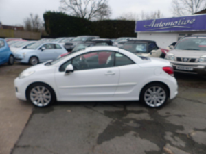 2012 Peugeot 207 Cc 1.6 Hdi Allure in White — image 4